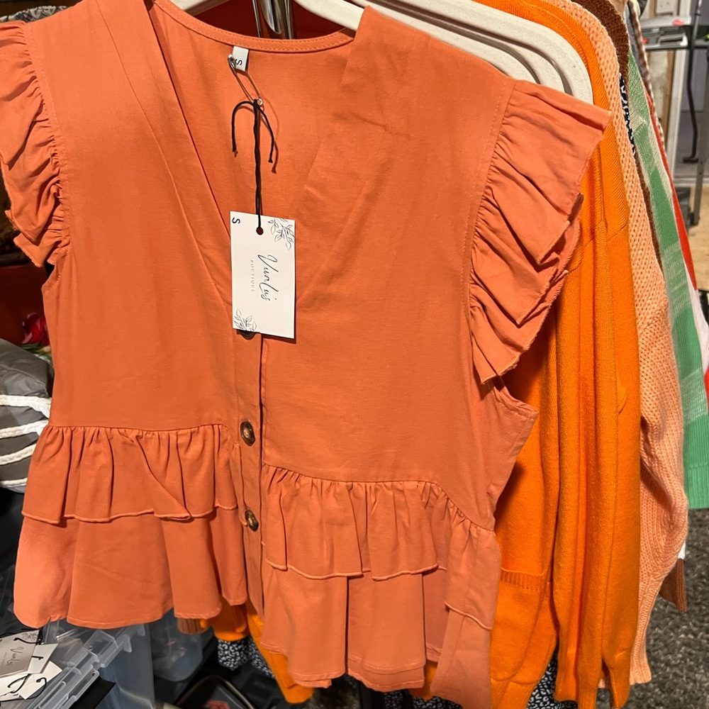 Boutique top size small, NWT